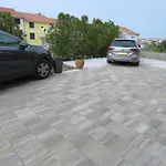 Urbajs דירה ורסאר