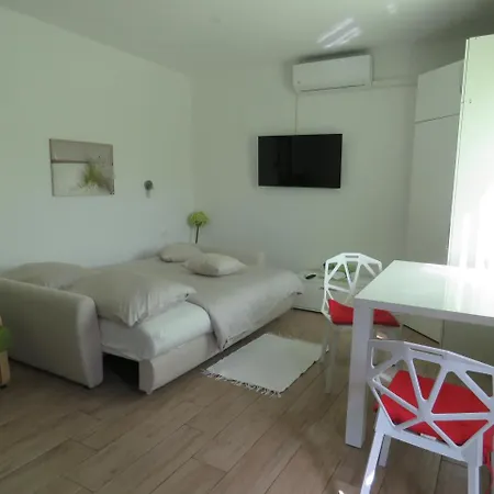 Urbajs شقة فيرسار